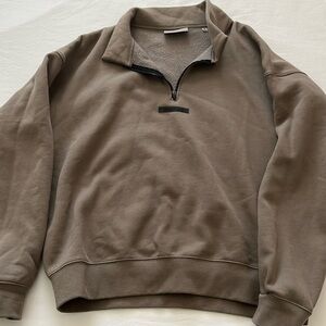 ESSENTIALS Pullover Sweater